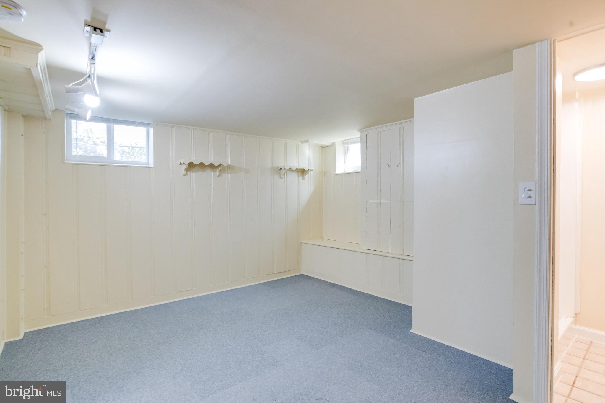 WEST EDMONDALE - Residential Lease