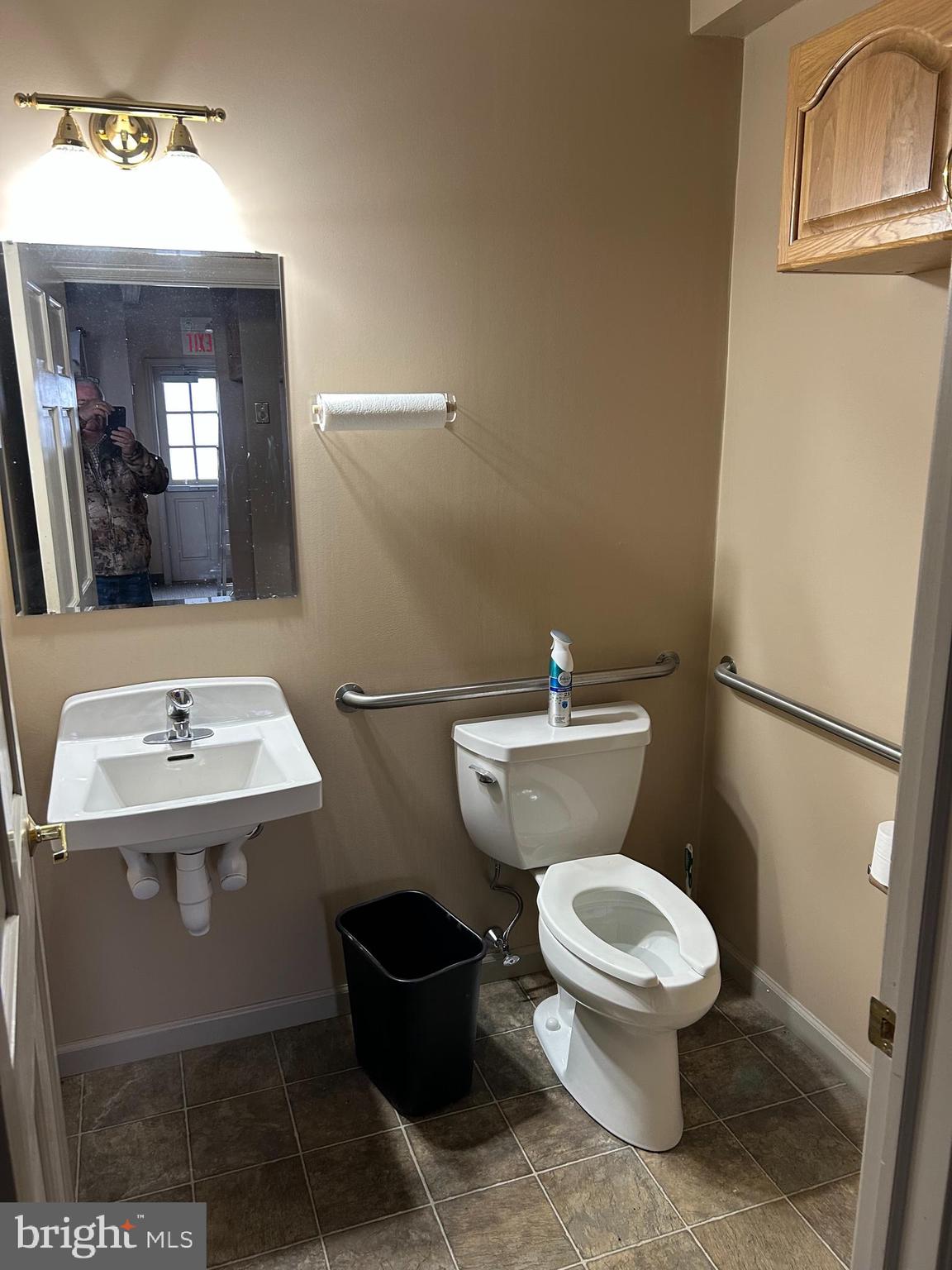 404 MAIN STREET CARRIAGE HOUSE