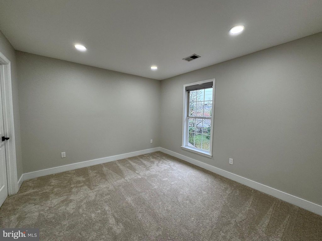 listing image 50