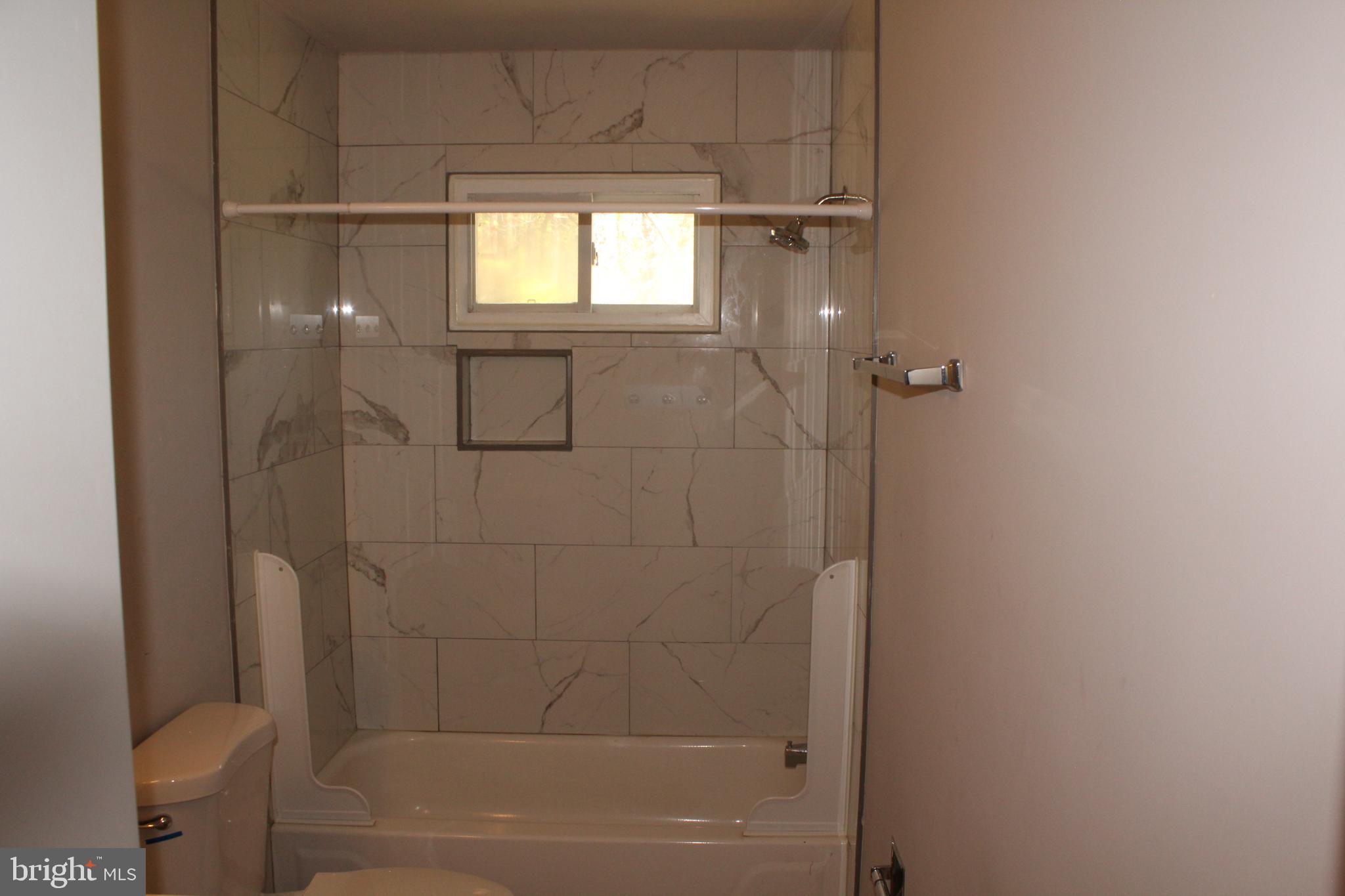 ROCKLAND CREEK ESTATES - Residential