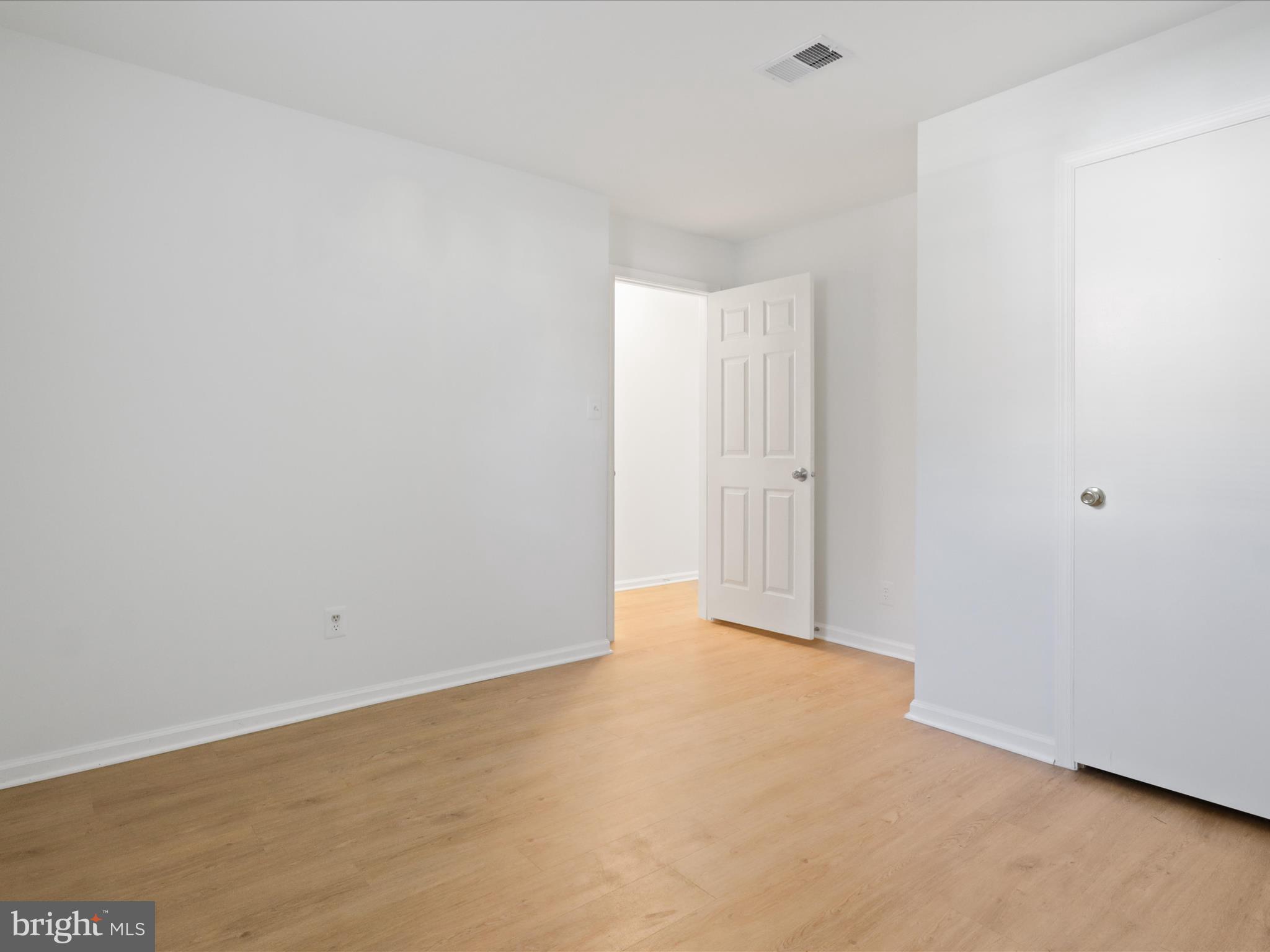 VILLAGE OF MOUNT AIR - Residential Lease