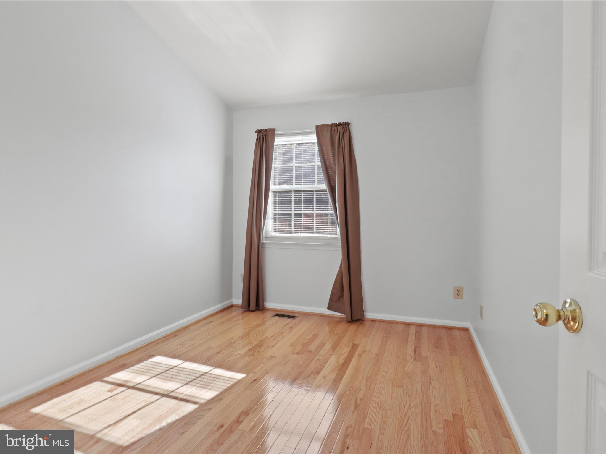 VILLAGE OF MOUNT AIR - Residential Lease