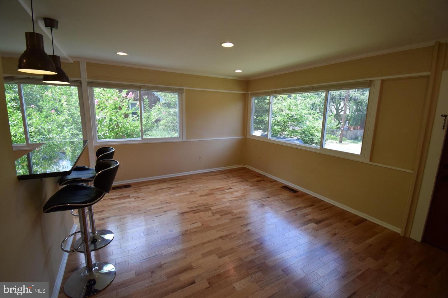 OAKLAND TERRACE - Residential Lease