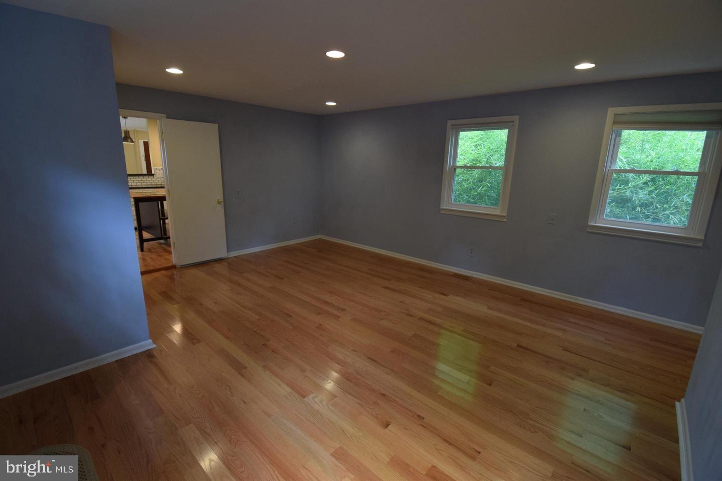 OAKLAND TERRACE - Residential Lease