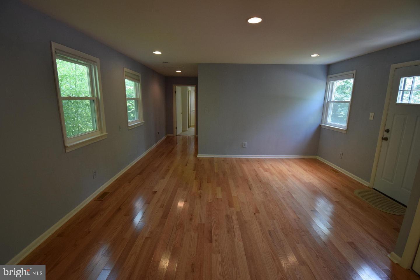 OAKLAND TERRACE - Residential Lease