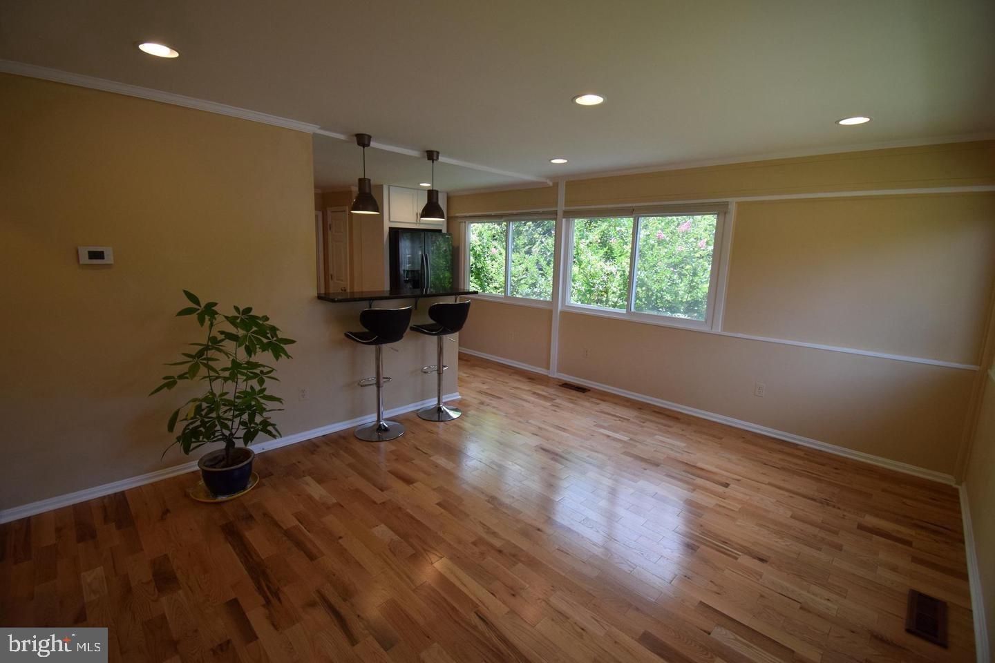 OAKLAND TERRACE - Residential Lease