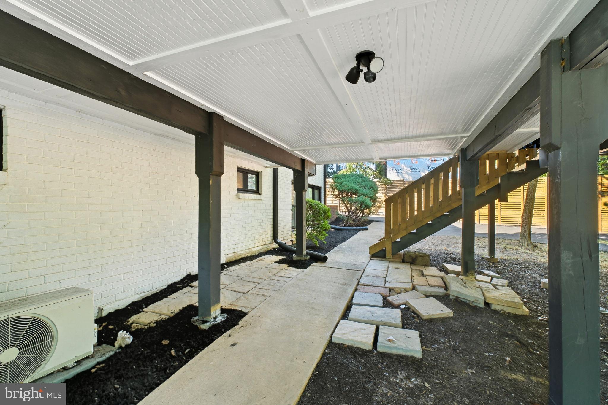 DUNN LORING - Residential