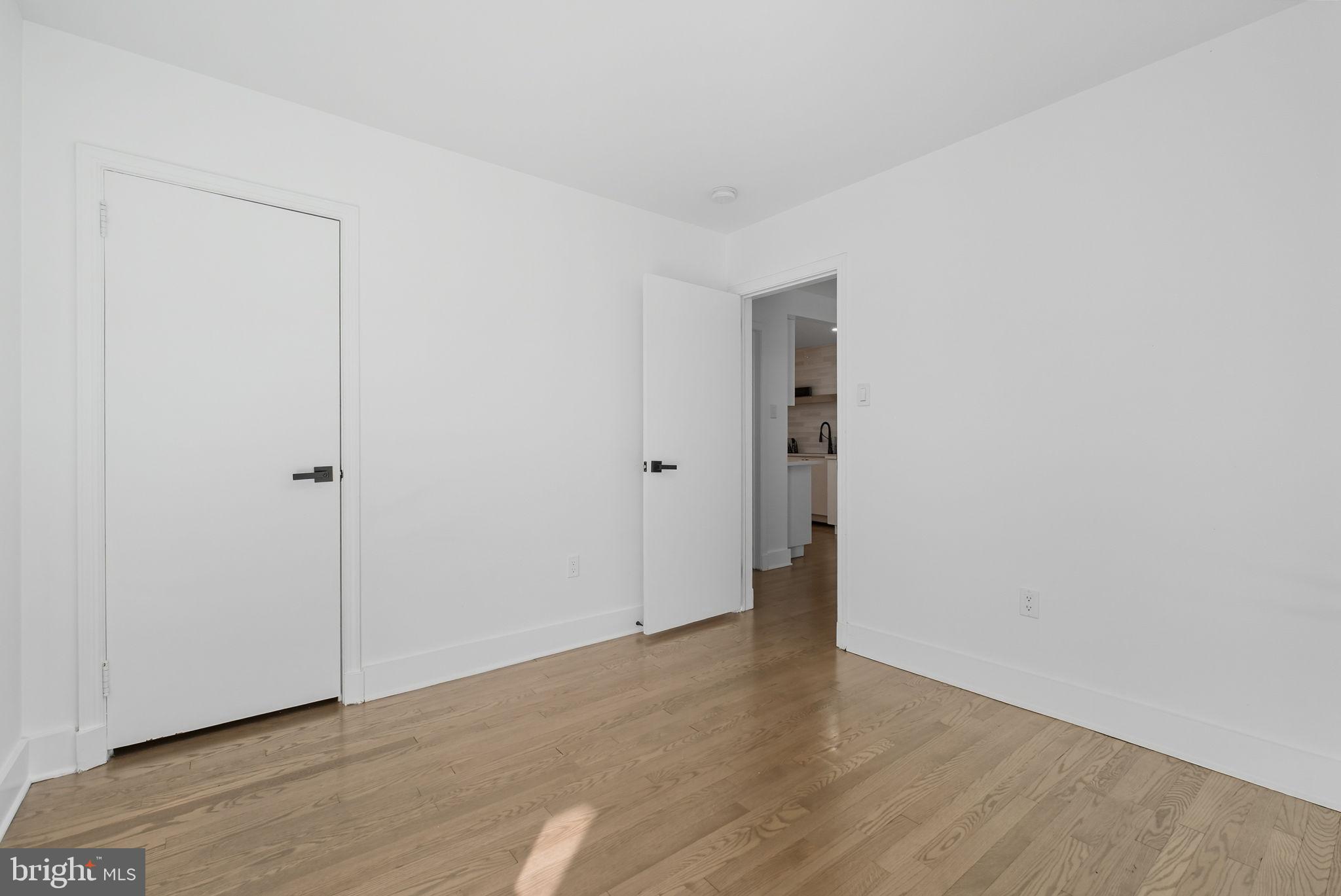 DUNN LORING - Residential