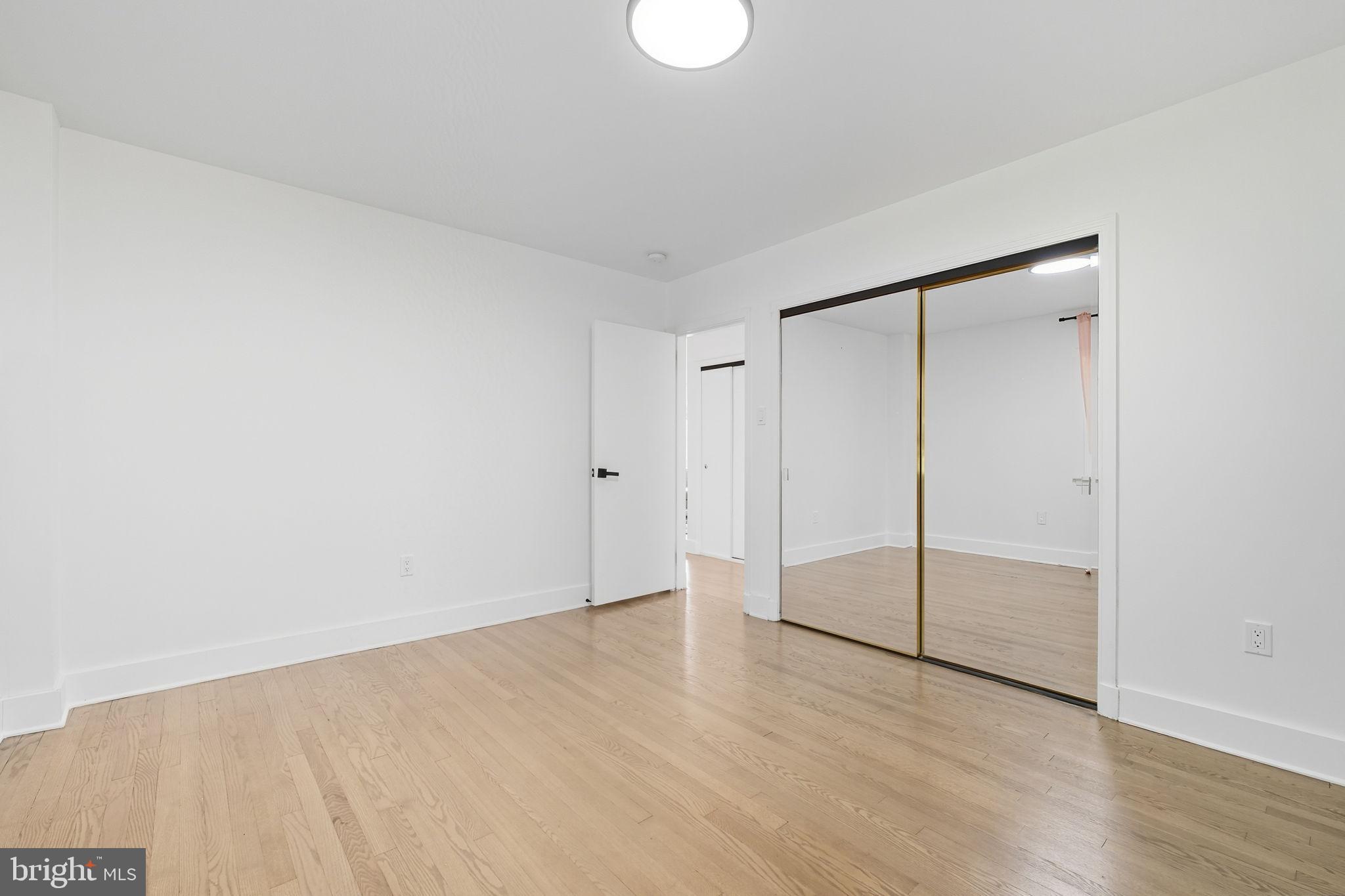 DUNN LORING - Residential