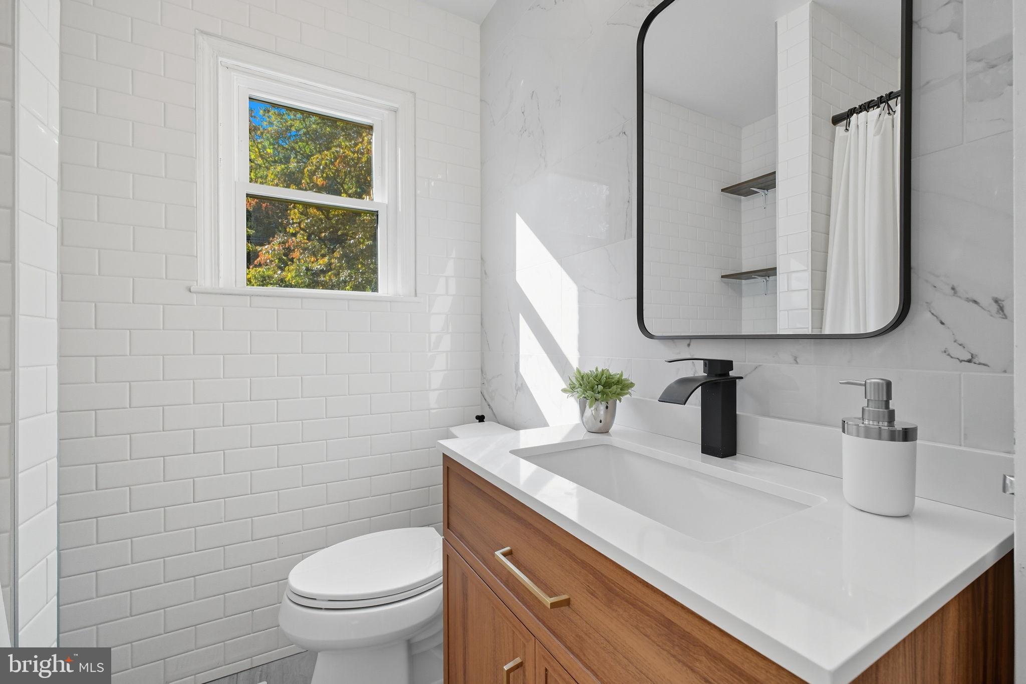 DUNN LORING - Residential