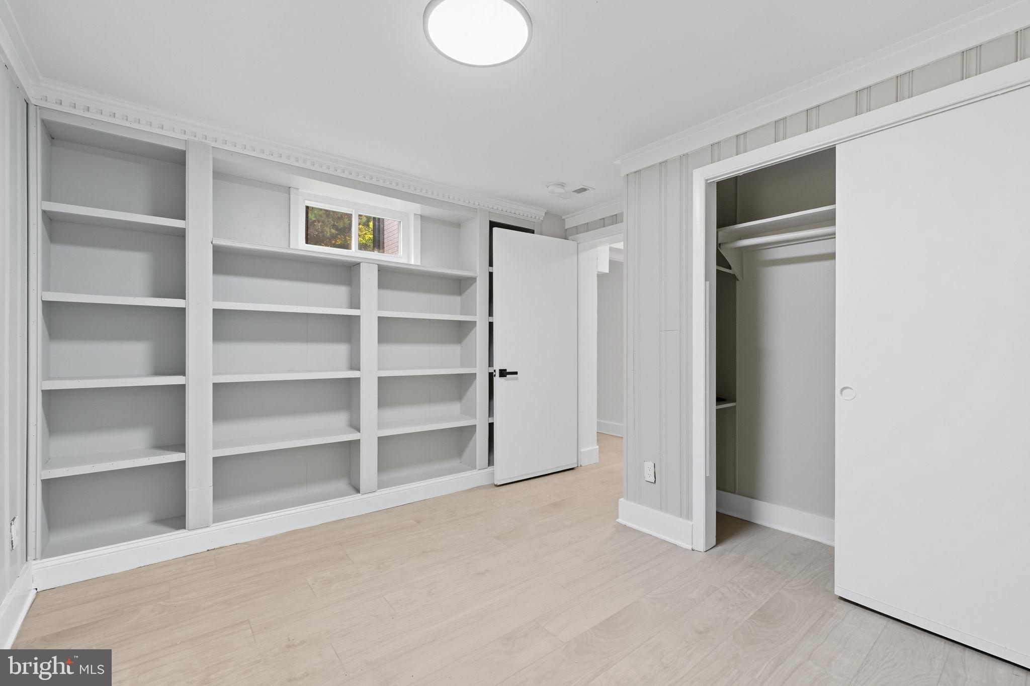 DUNN LORING - Residential