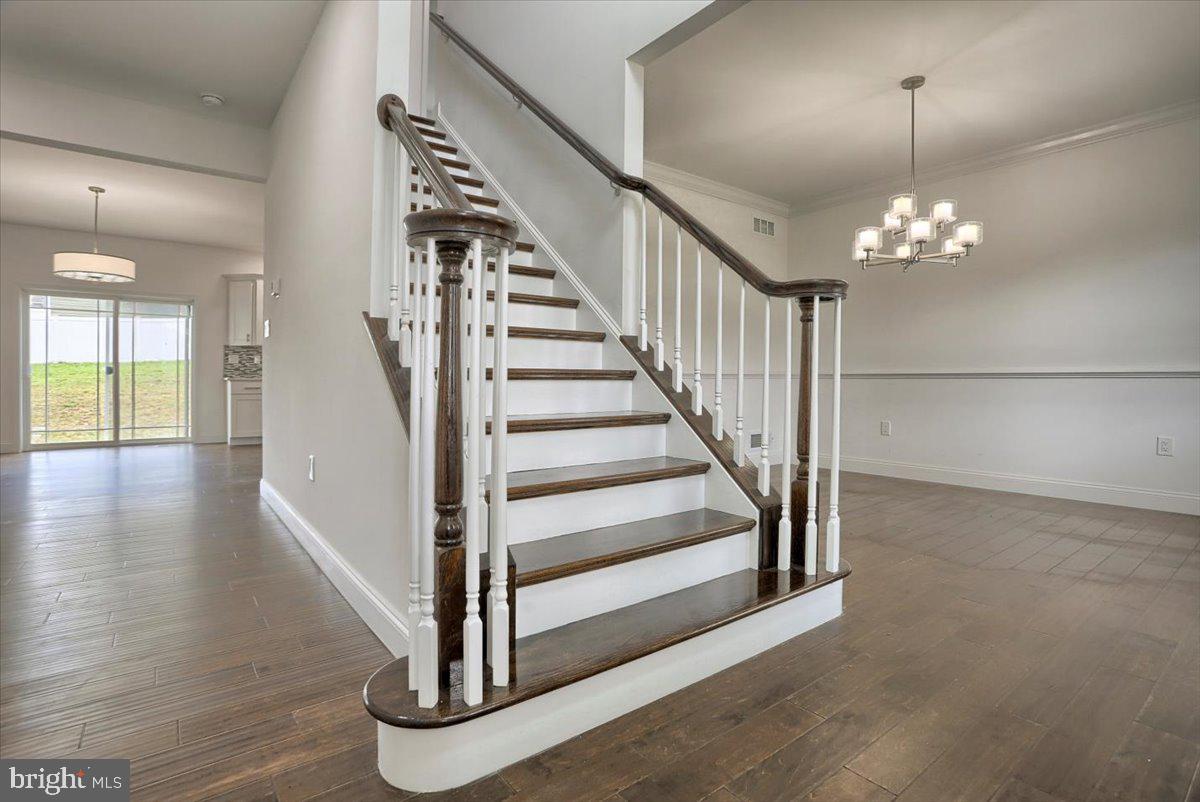 LEXINGTON ESTATES - Residential