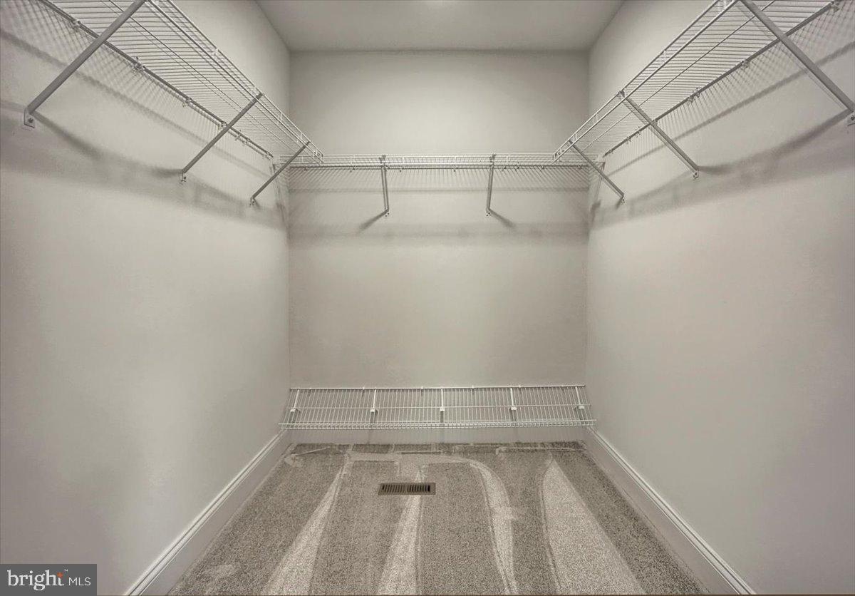 LEXINGTON ESTATES - Residential