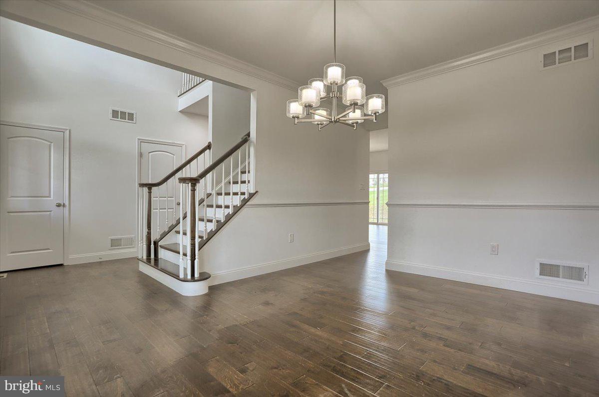 LEXINGTON ESTATES - Residential