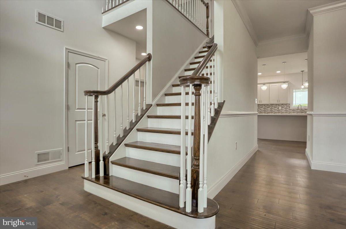 LEXINGTON ESTATES - Residential