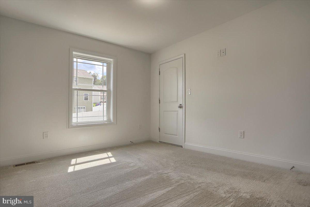 LEXINGTON ESTATES - Residential