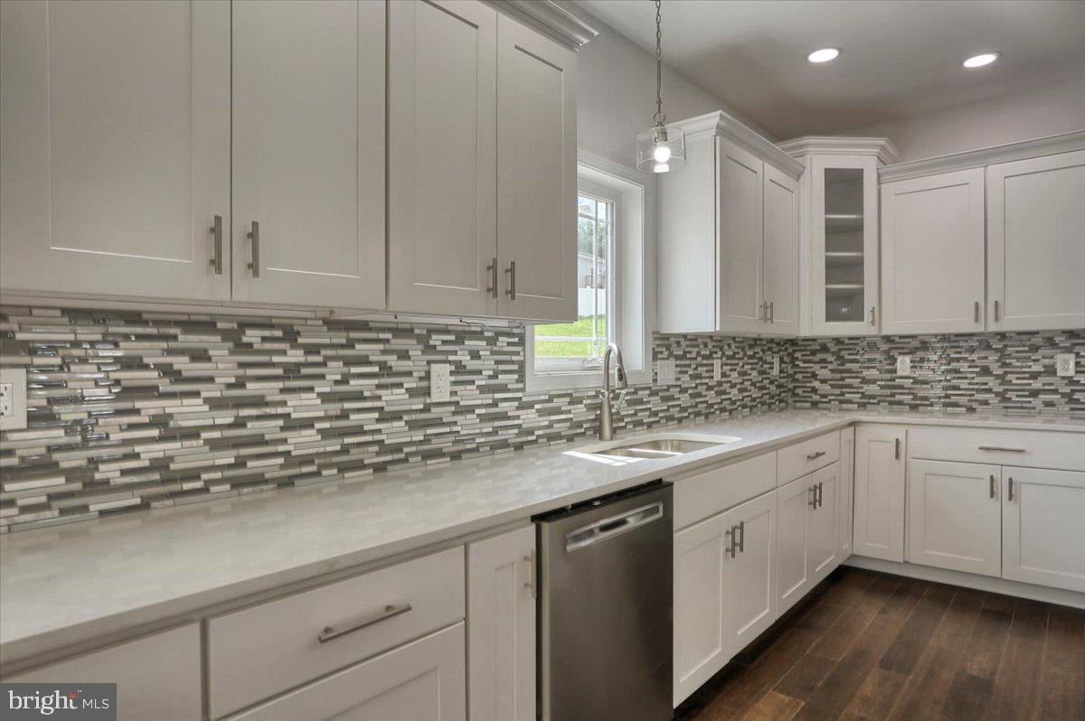 LEXINGTON ESTATES - Residential