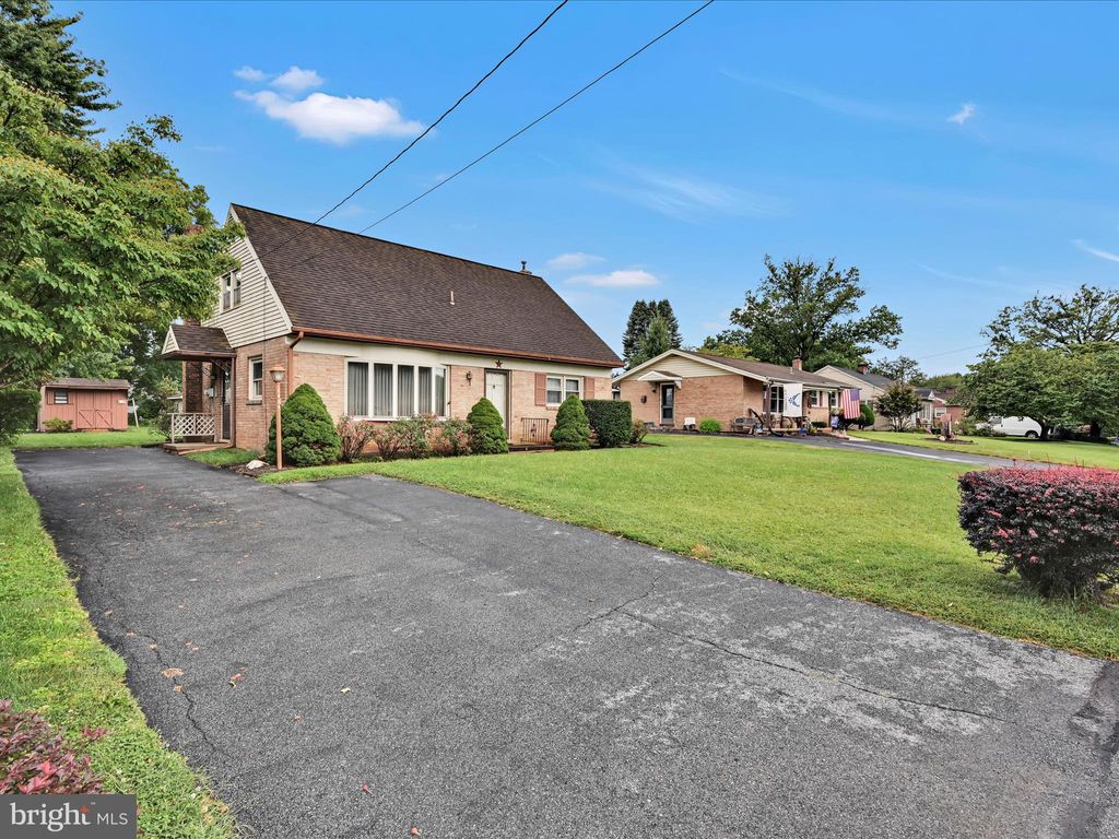 Photo of 1636 Graystone Road, MANHEIM, PA 17545 (MLS # PALA2074692)