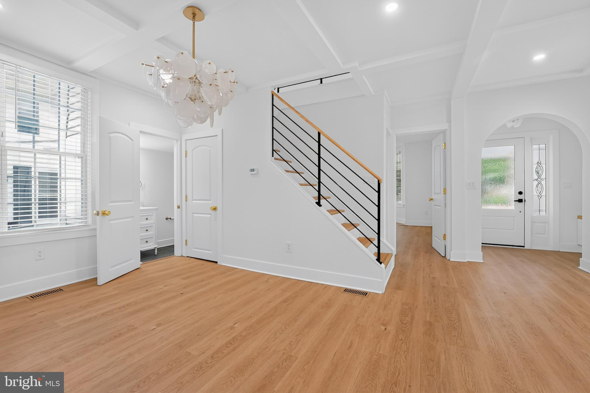 405 LYMAN AVENUE