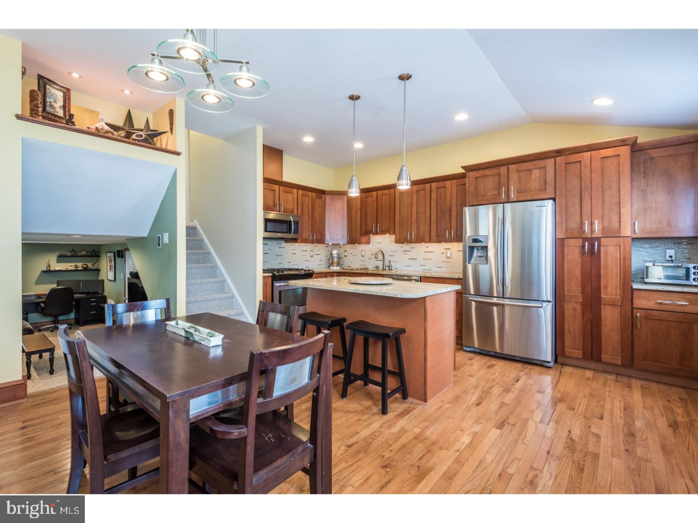 ROSLYN - Residential