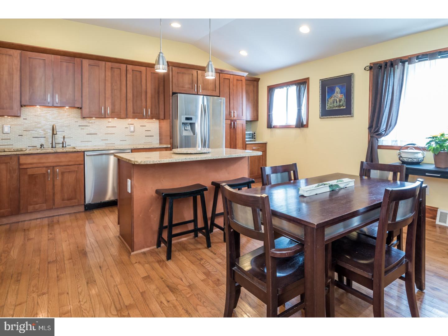 ROSLYN - Residential