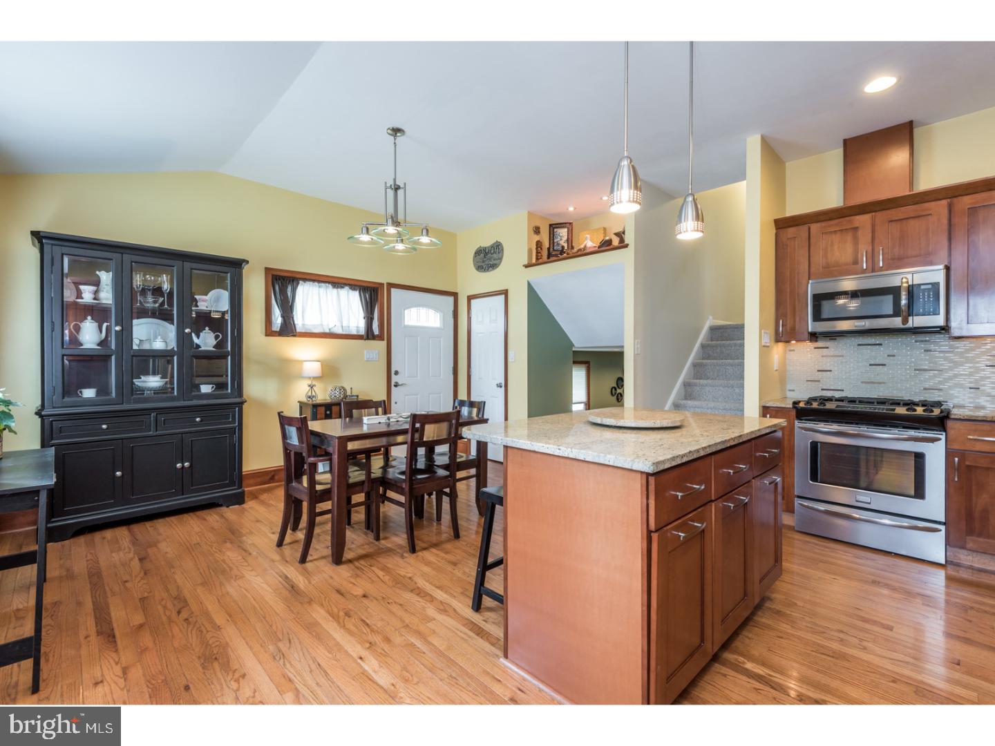 ROSLYN - Residential