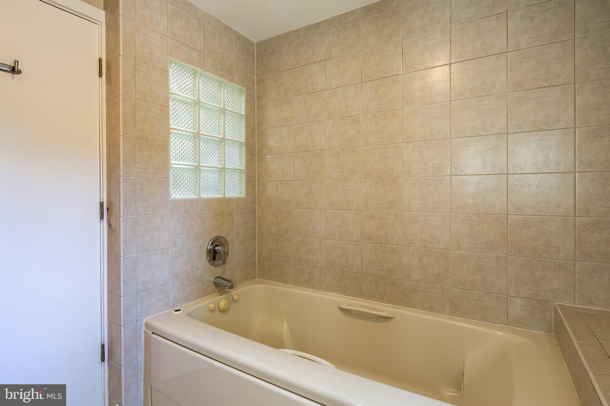 NORTH ARLINGTON - Residential Lease