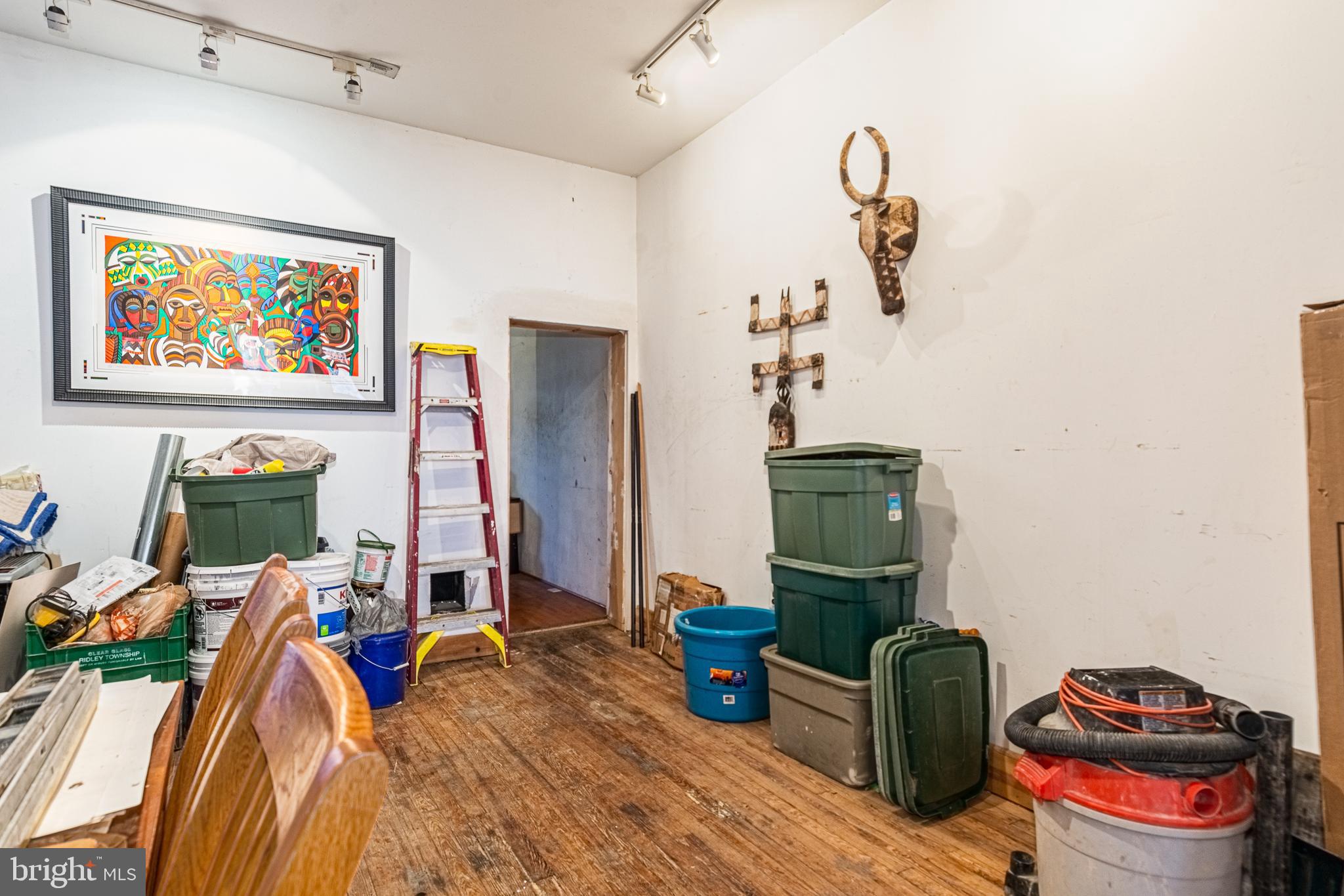 CHARLES VILLAGE - Residential