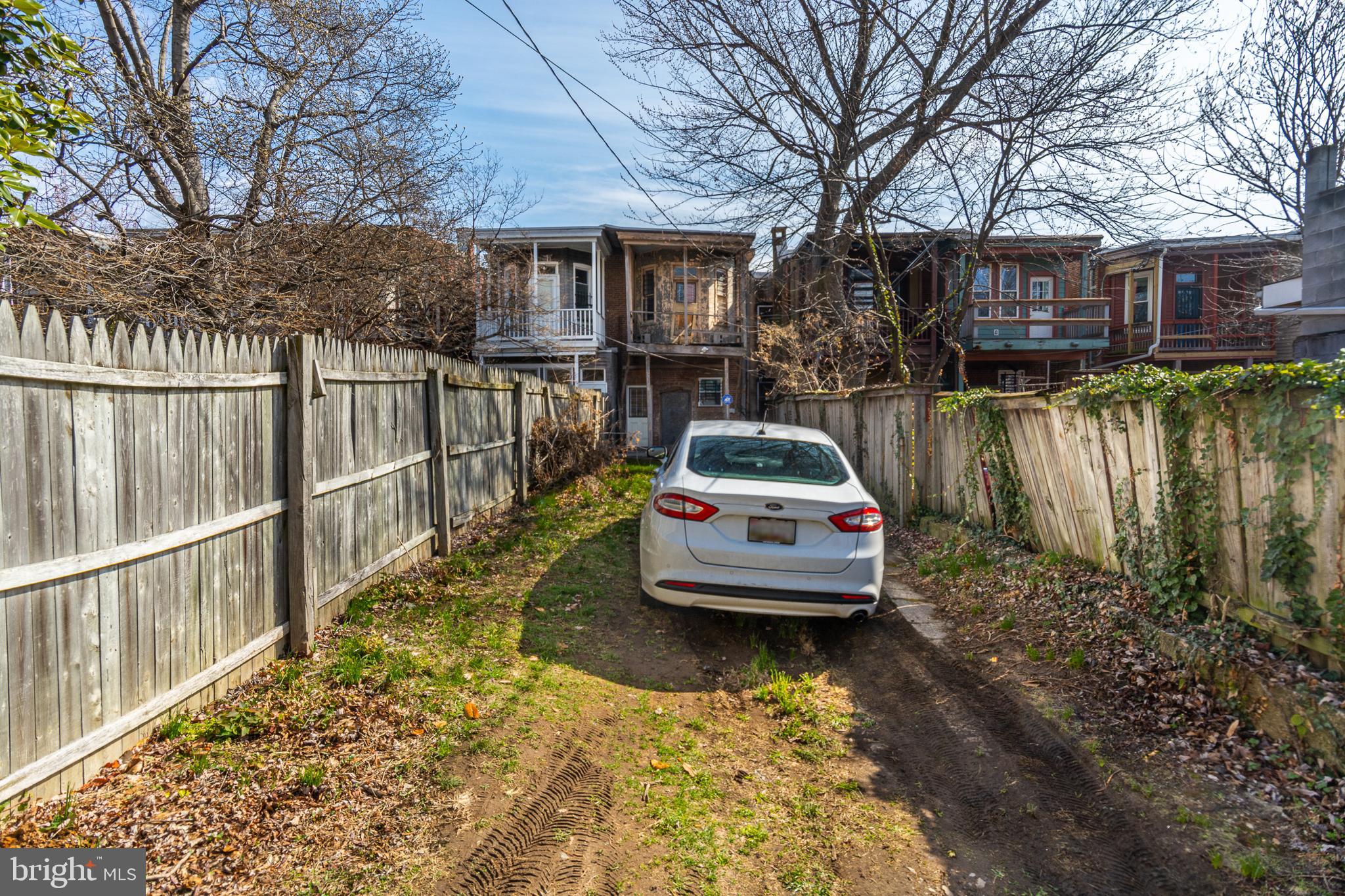 CHARLES VILLAGE - Residential