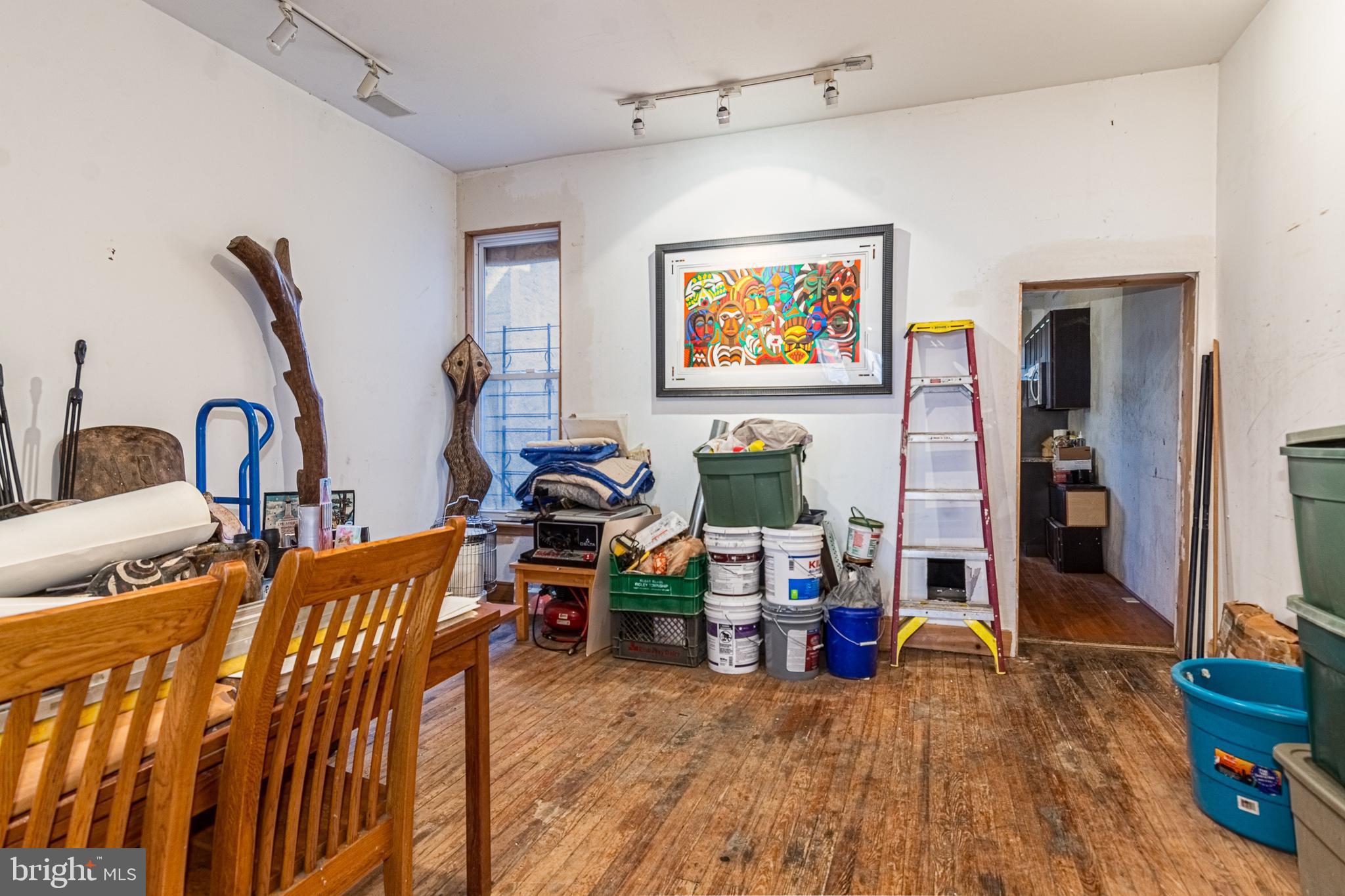 CHARLES VILLAGE - Residential