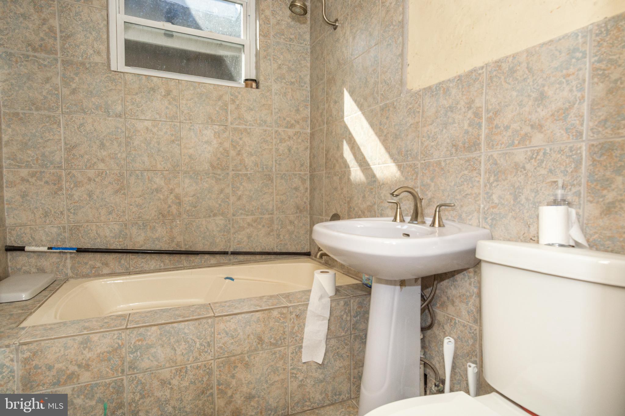 CHARLES VILLAGE - Residential