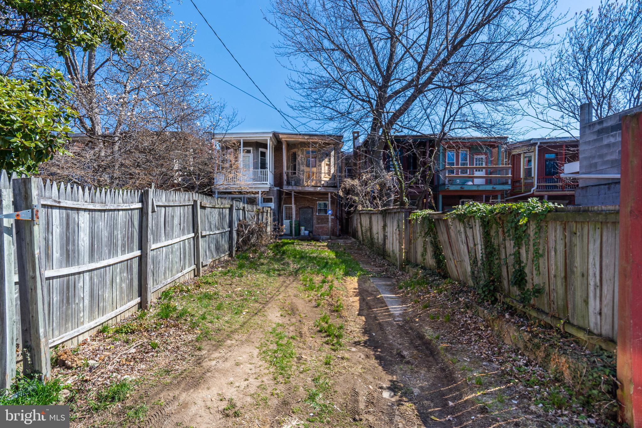 CHARLES VILLAGE - Residential