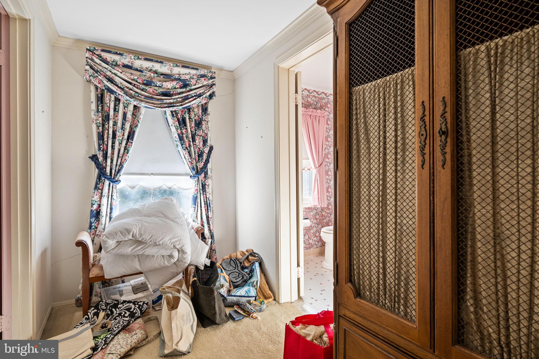 POTOMAC COMMONS - Residential