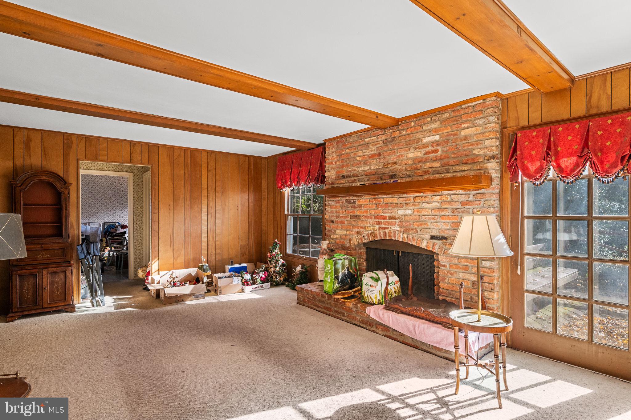 POTOMAC COMMONS - Residential