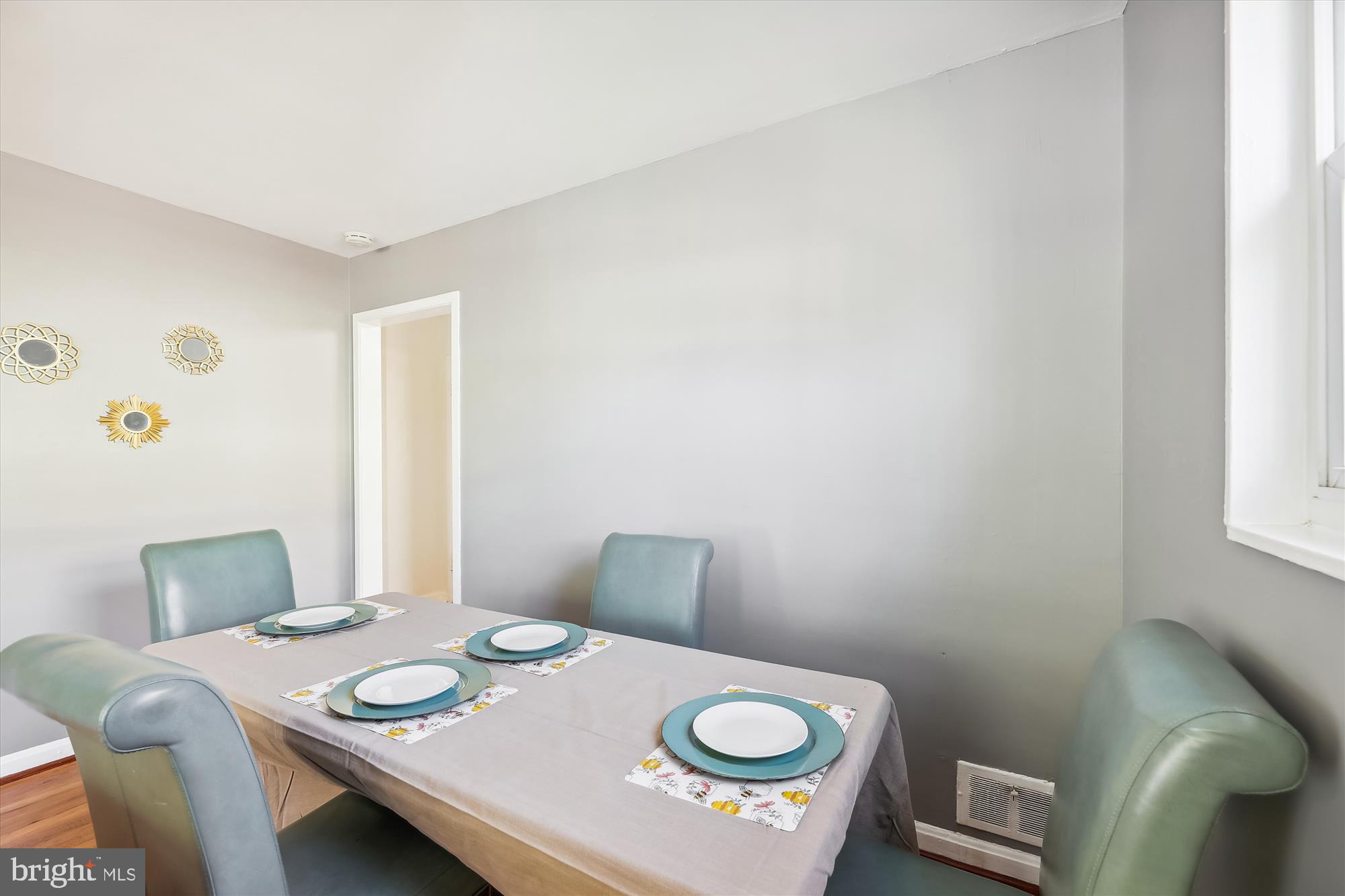 DUPONT VILLAGE - Residential