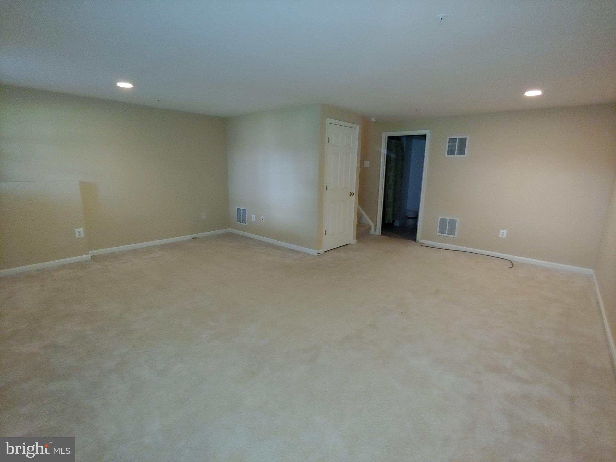 SEVEN OAKS - Residential Lease