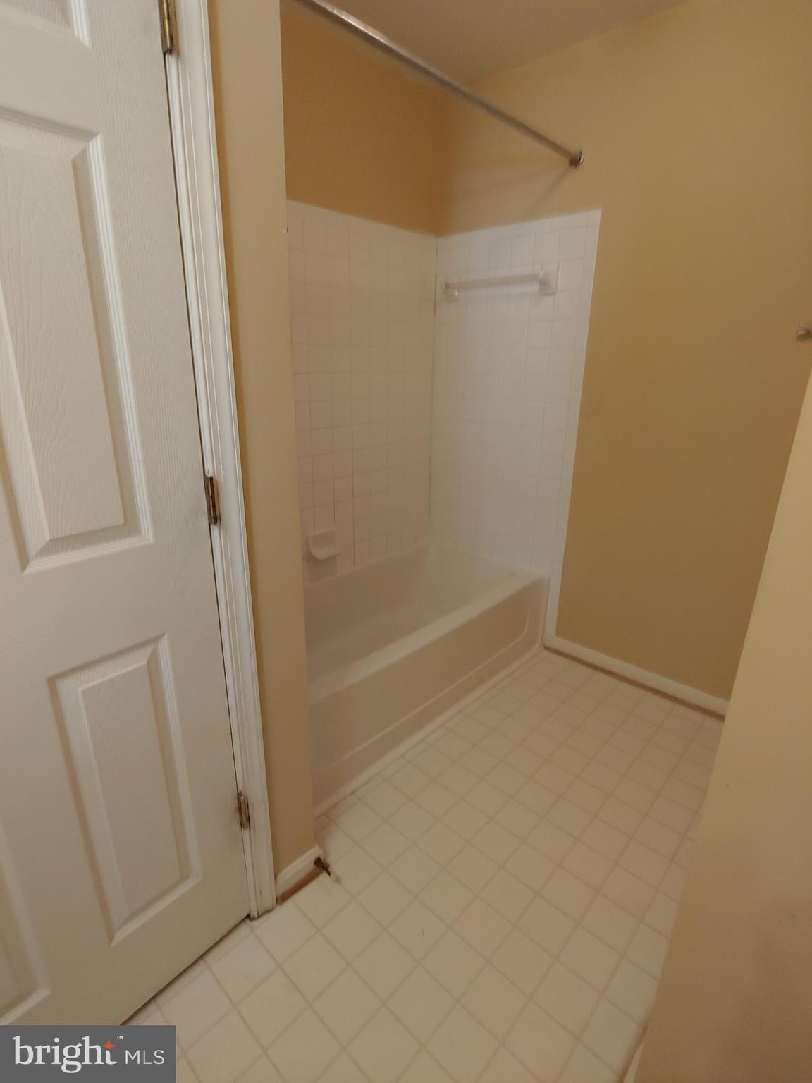 SEVEN OAKS - Residential Lease