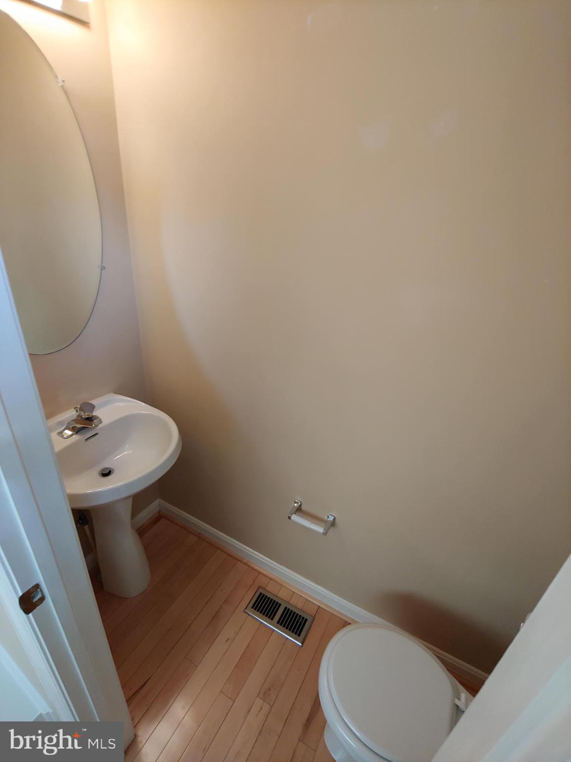 SEVEN OAKS - Residential Lease