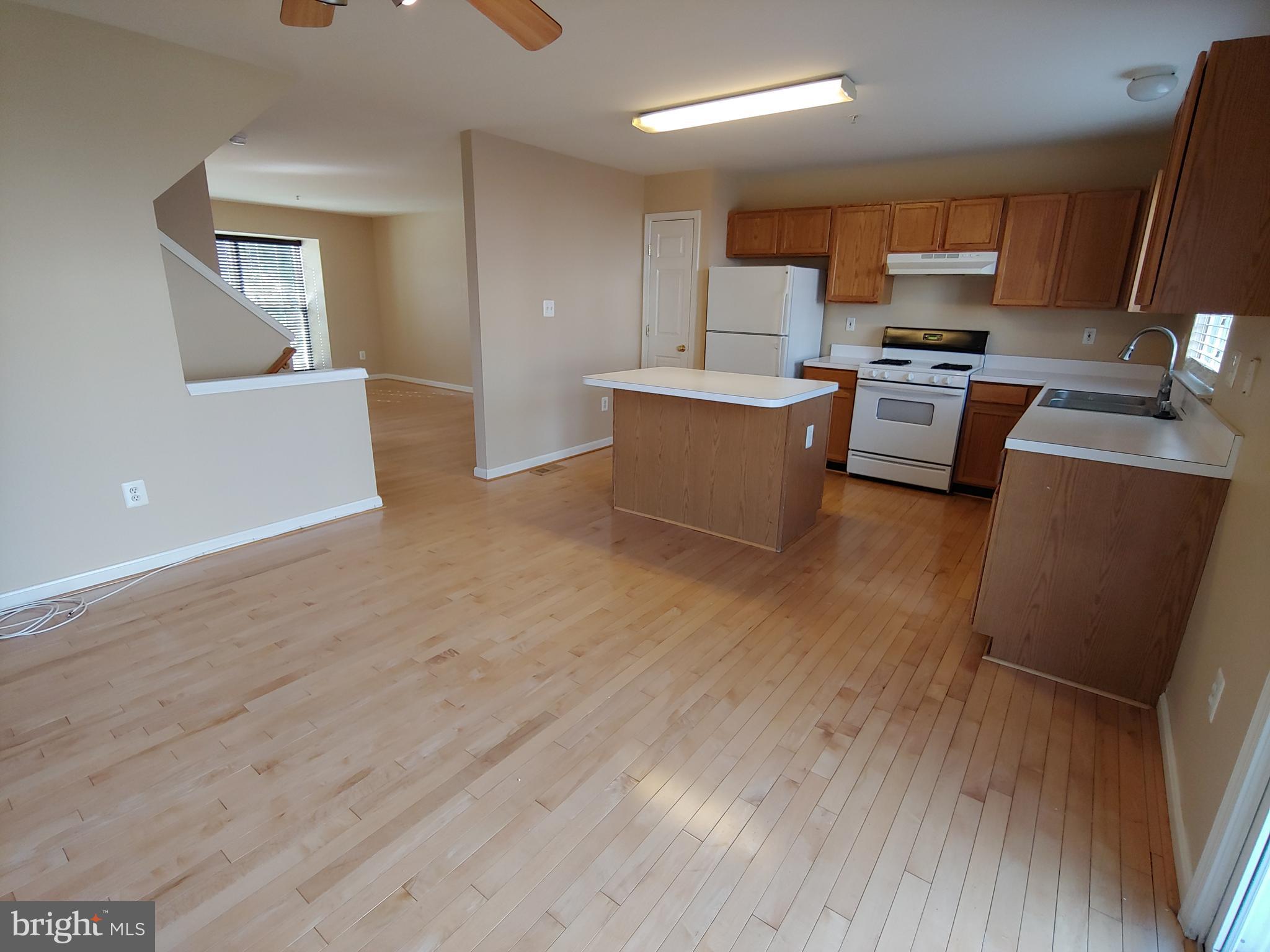 SEVEN OAKS - Residential Lease