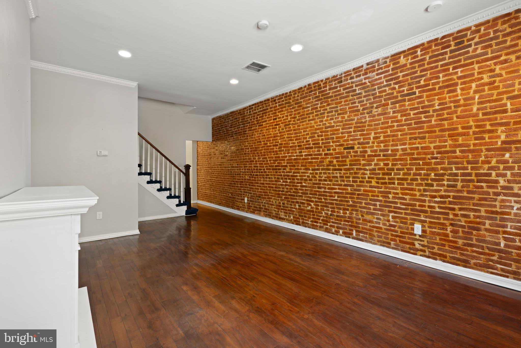 WASHINGTON VILLAGE - Residential