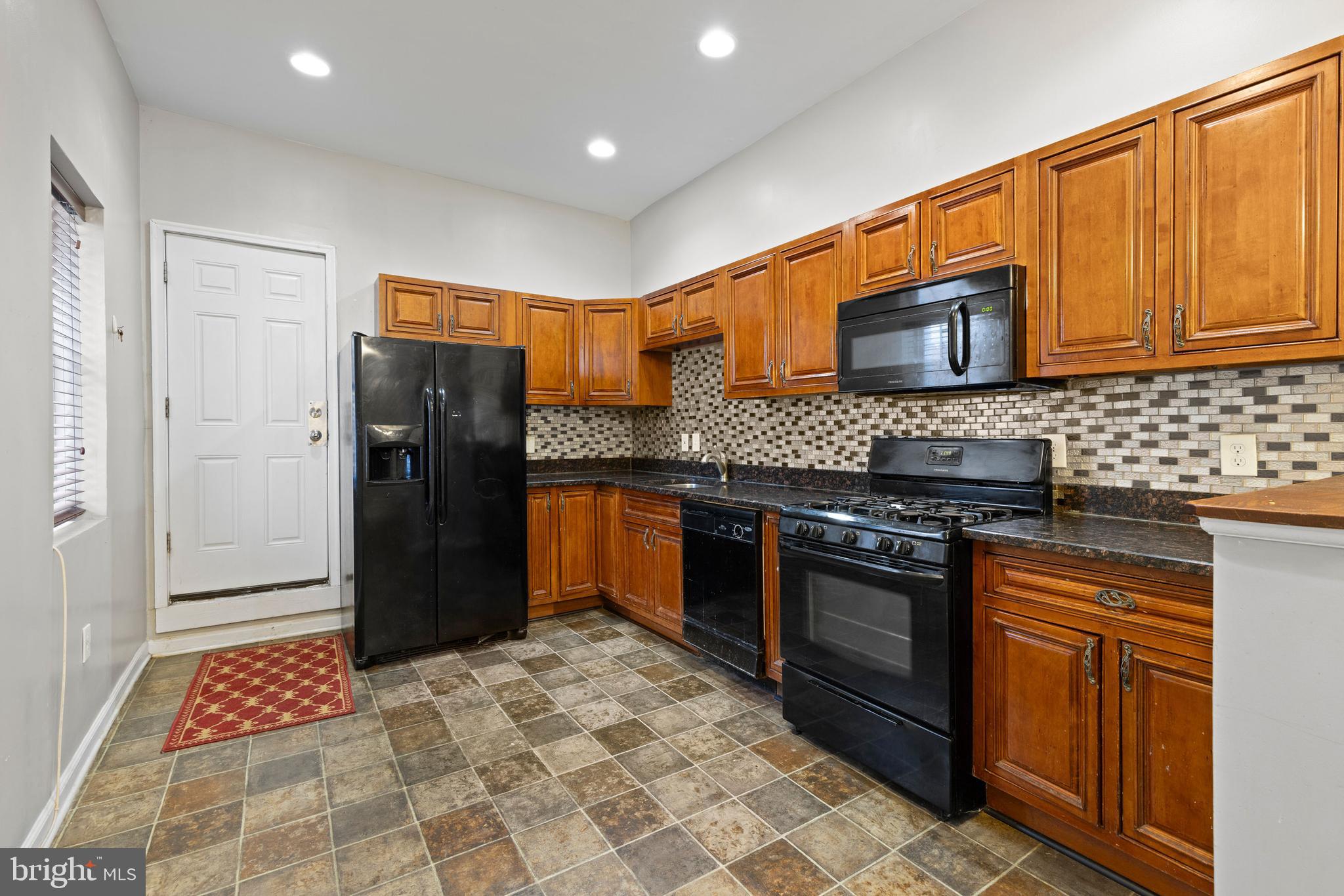 WASHINGTON VILLAGE - Residential