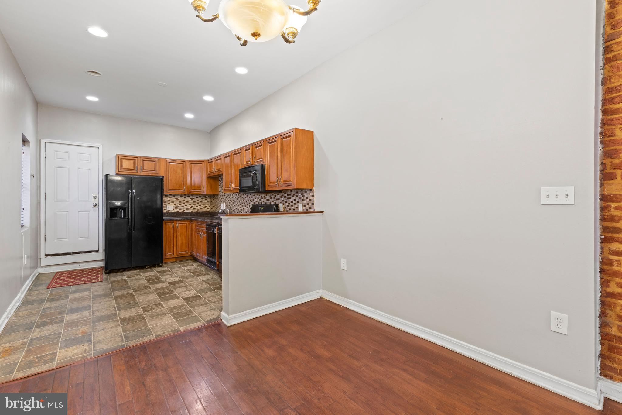 WASHINGTON VILLAGE - Residential