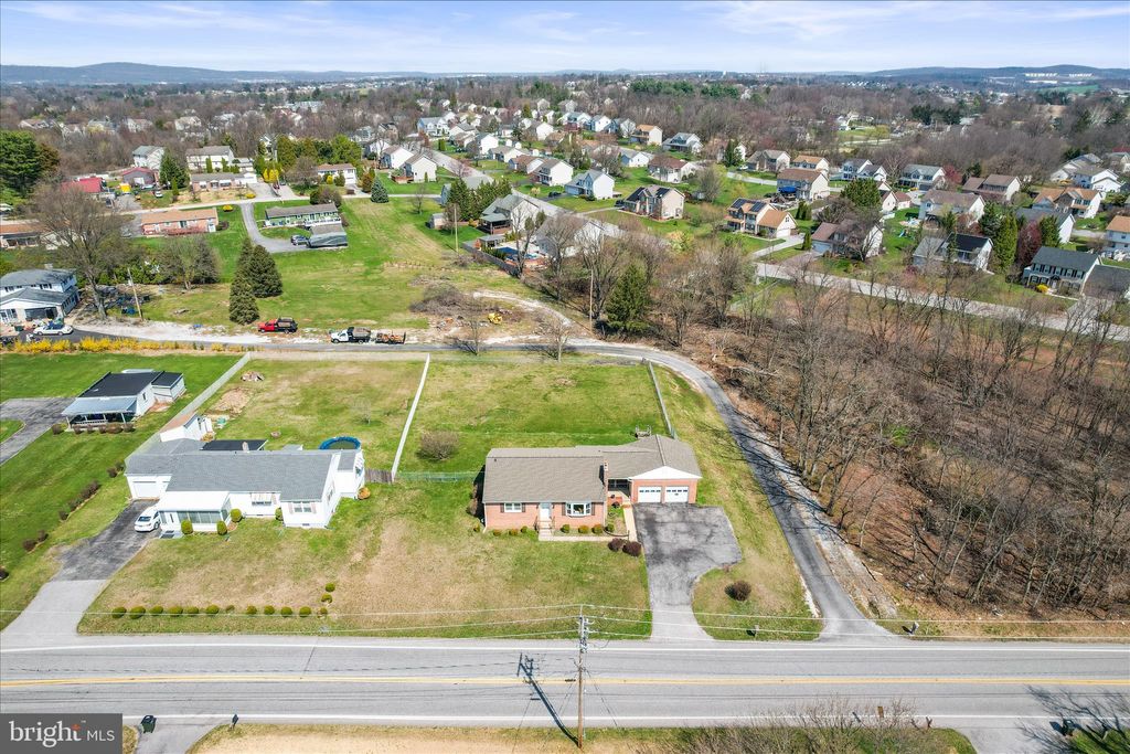 Photo of 1885 Roosevelt Avenue, YORK, PA 17408 (MLS # PAYK2100236)