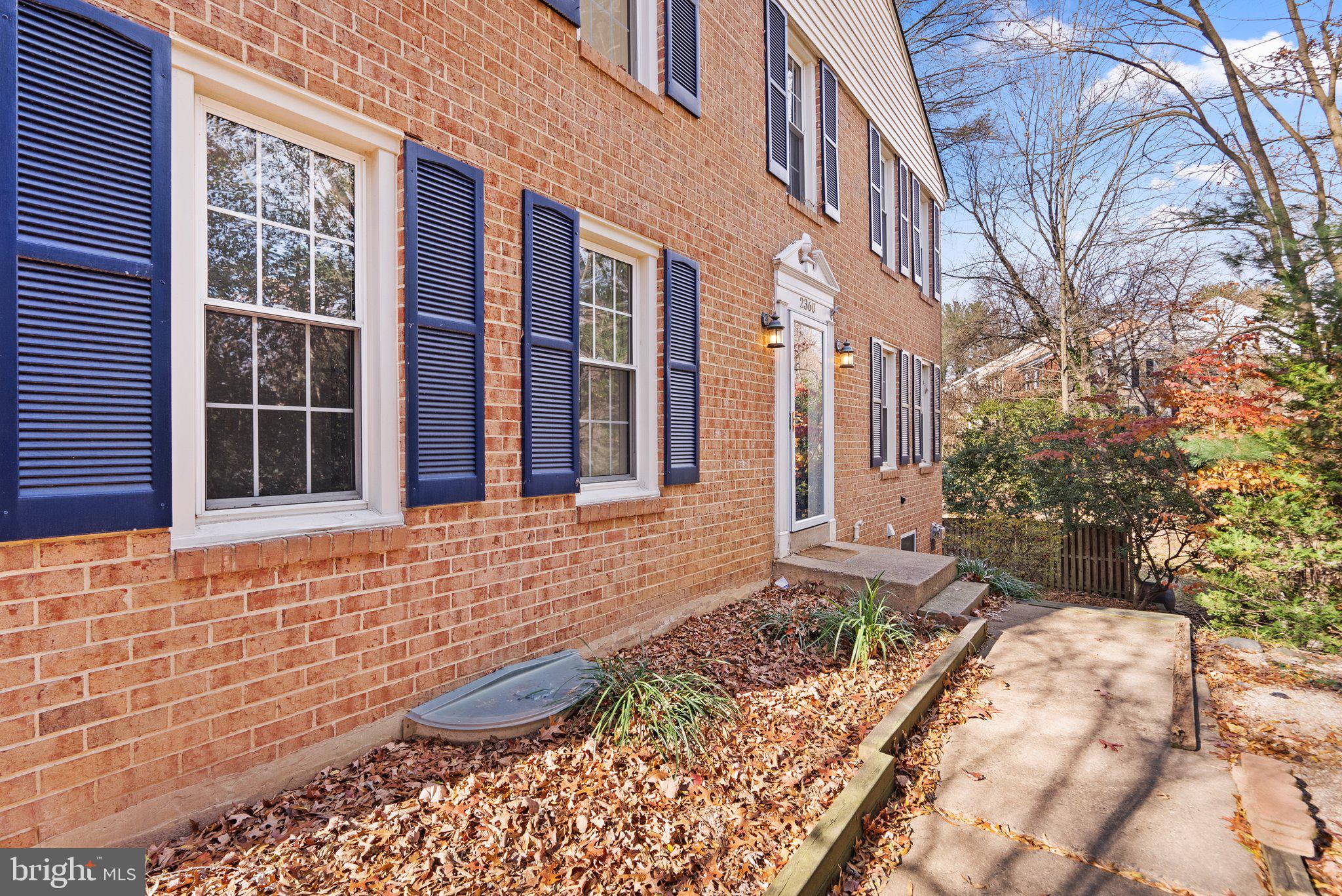 2360 ALBOT ROAD