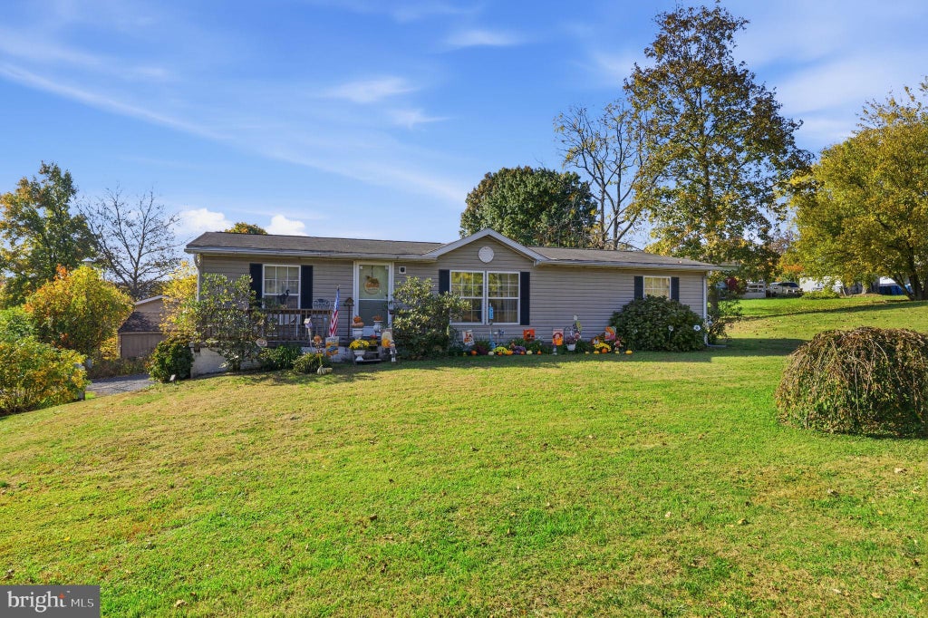 Photo of 200 Green Hill Drive, GREEN LANE, PA 18054 (MLS # PAMC2199174)