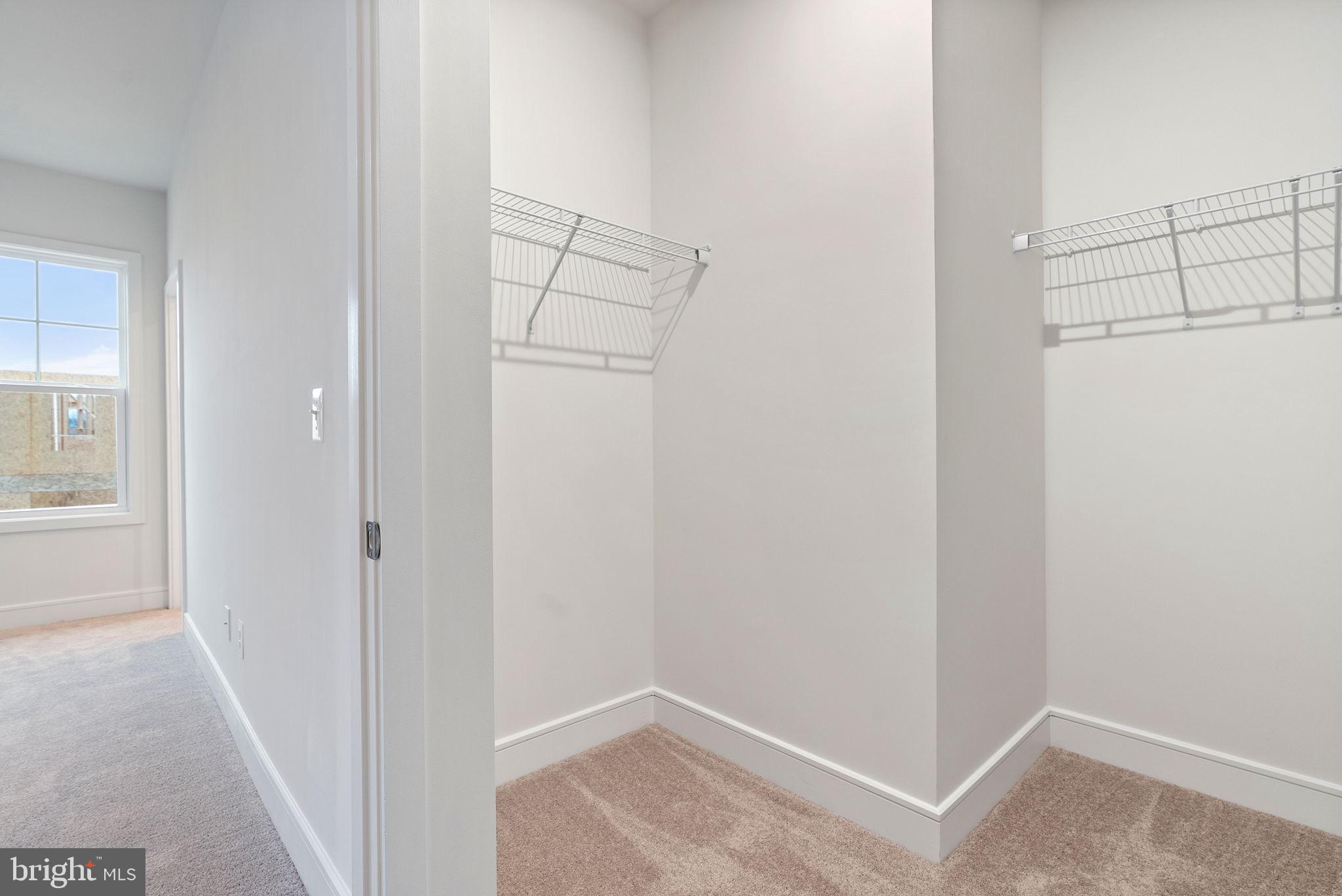 LAKE FREDERICK - Residential Lease