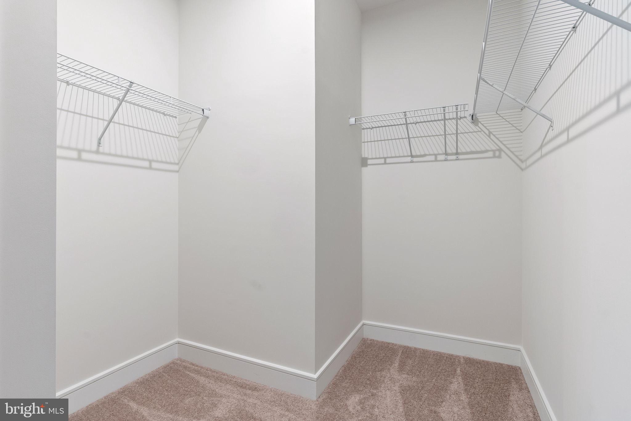 LAKE FREDERICK - Residential Lease