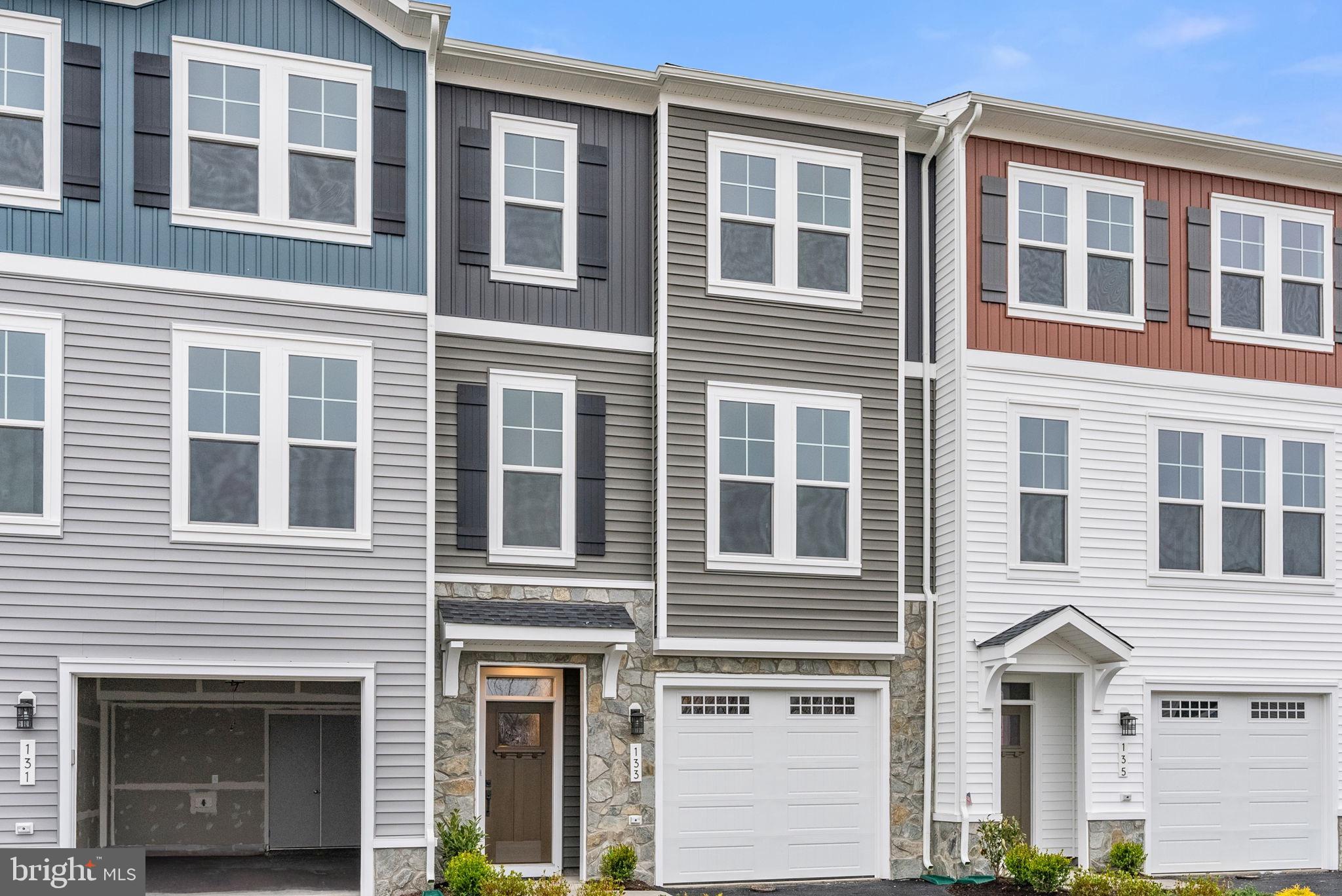 LAKE FREDERICK - Residential Lease