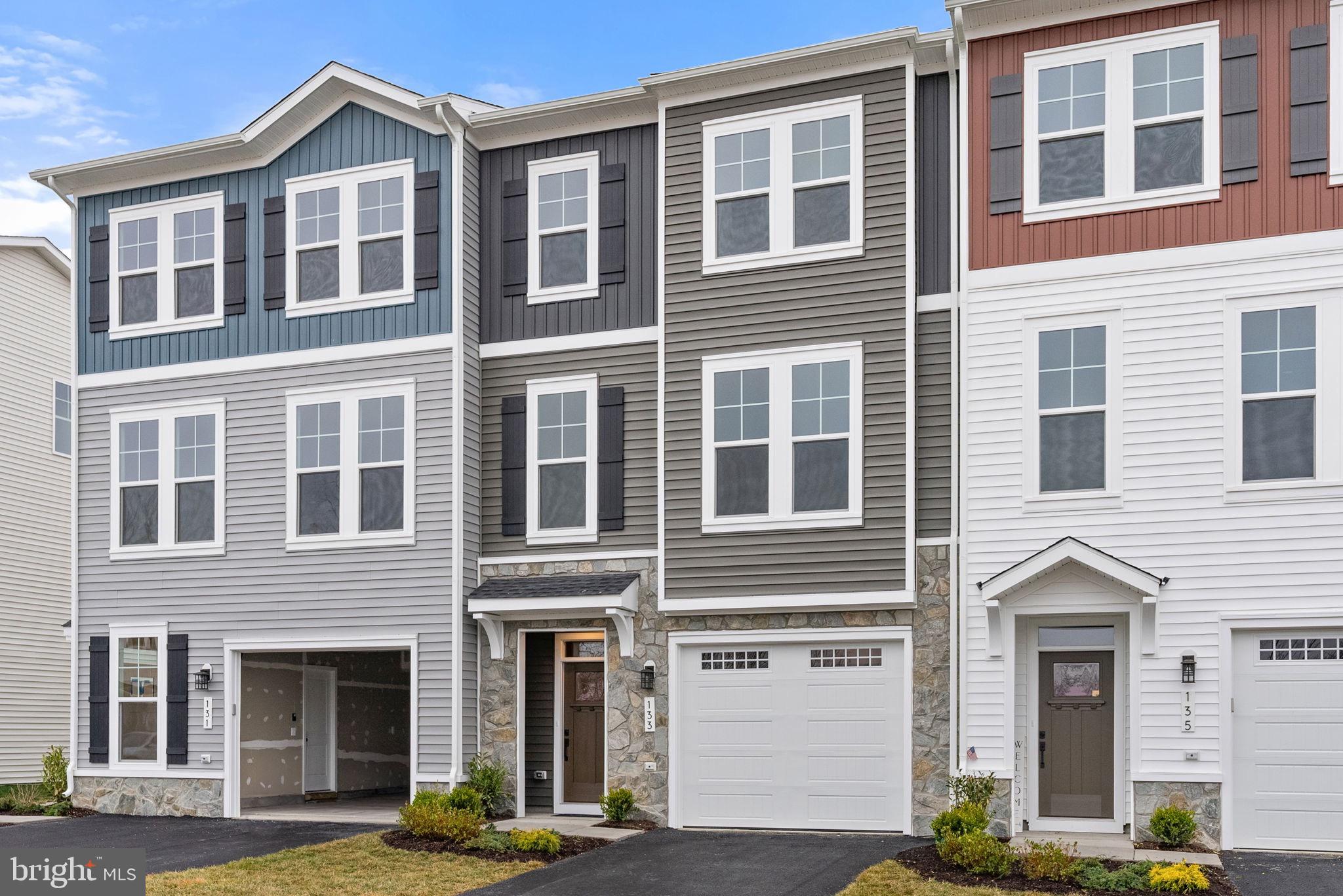 LAKE FREDERICK - Residential Lease