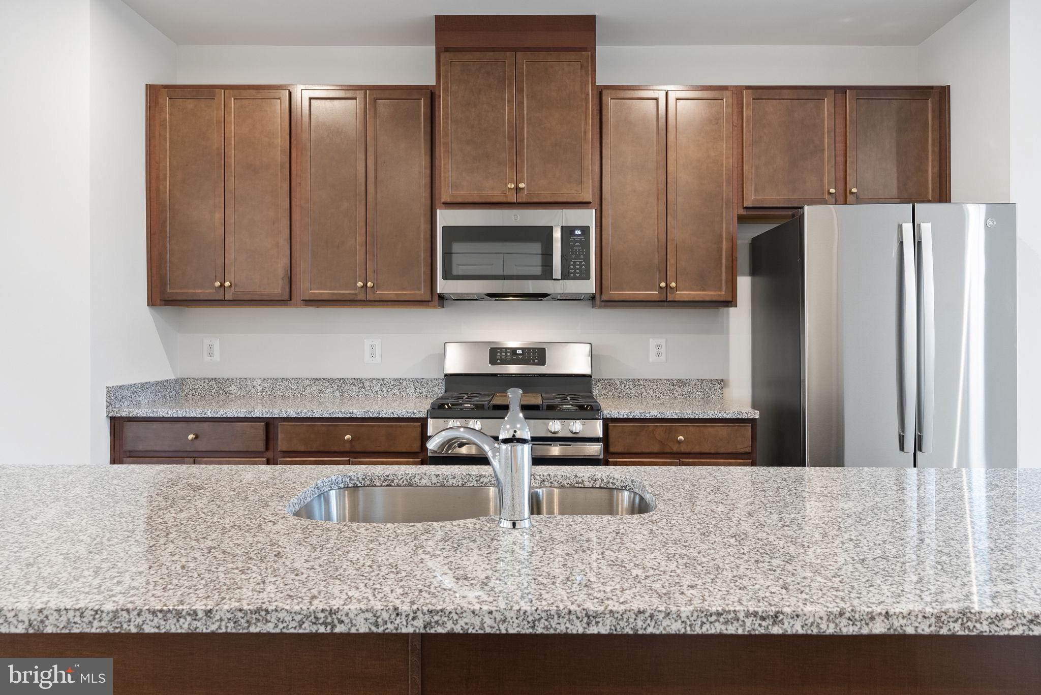 LAKE FREDERICK - Residential Lease